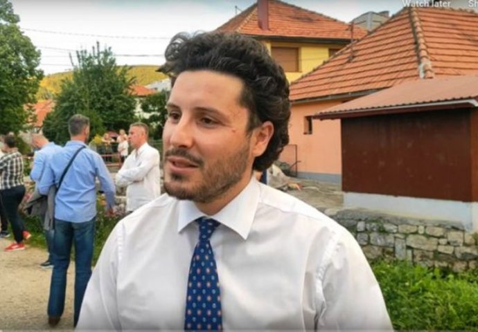 Abazović: I određeni političari treba da završe u zatvoru