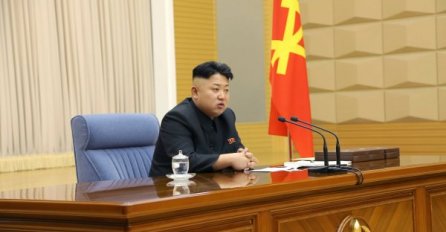 Novo oružje Kim Jong Una na paradi u Sjevernoj Koreji moglo bi predstavljati UPOZORENJE za Bajdena
