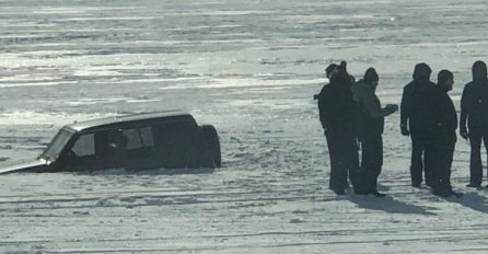 Terenac propao u zaleđeno Blidinjsko jezero u Hercegovini