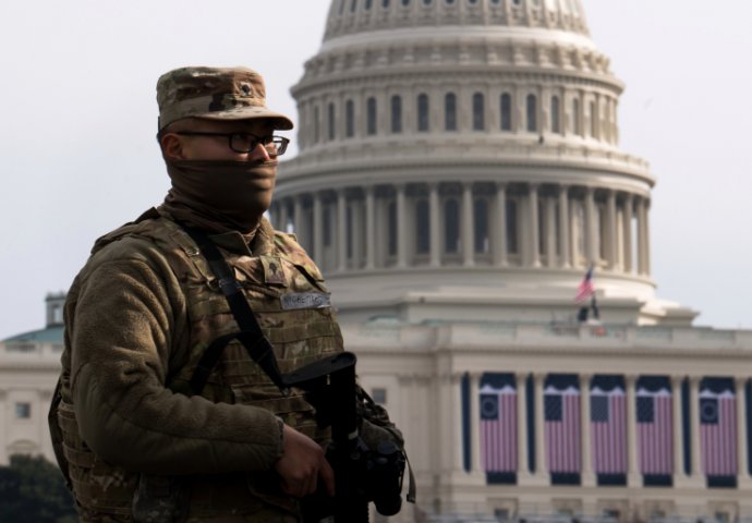 FBI upozorio da su oružani marševi mogući u svih 50 država SAD-a na dan Bidenove inaguaracije