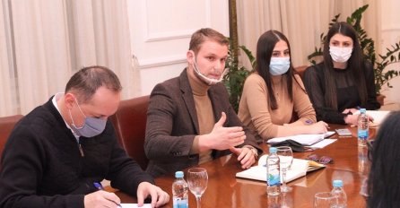 Stanivuković se u Gradskoj upravi sastao sa članovima “Pravde za Davida”