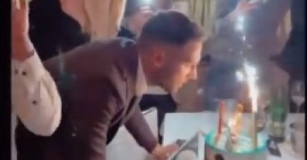 ANA BEKUTA STIGLA NA PROSLAVU, UZELA MIKROFON - PJEVA DUŠKU TOŠIĆU: Evo i koju pjesmu, KARLEUŠA ODUŠEVLJENA