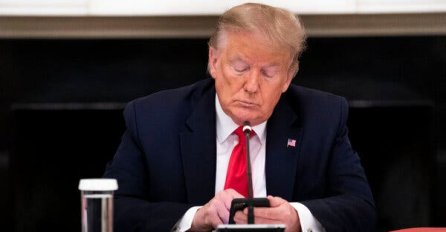 Facebook trenutno ne planira okončati Trumpovu suspenziju: izvještaj