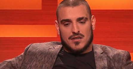 ZORICA JAVNO PRIČALA DA JOJ DARKO LAZIĆ DUŽAN PARE: Sad se pjevač oglasio i evo šta joj je poručio, BIT ĆE GUSTO NA ESTRADI