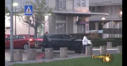 KAMERA SNIMILA MARIJU ŠERIFOVIĆ I DŽEJLU RAMOVIĆ, sjele su u auto i posjetile ovo mjesto: EVO ŠTA SU RADILE