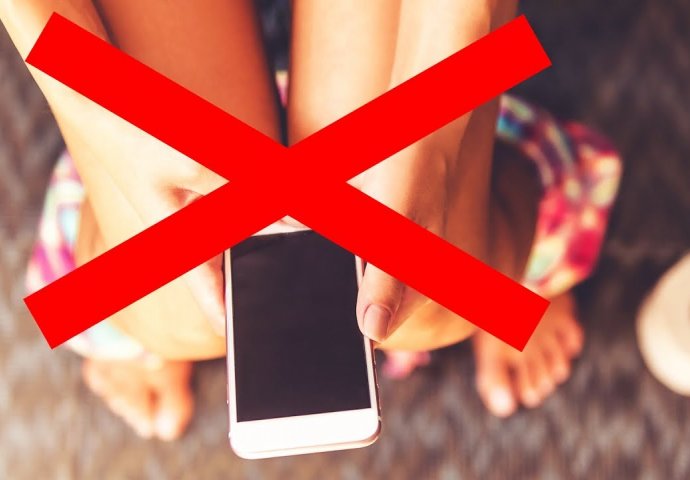 SHVATITE OZBILJNO: Evo zašto biste trebali prestati koristiti svoje telefone u WC-u