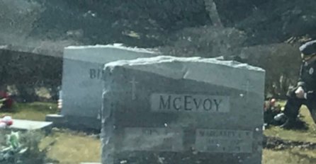 Evo šta se desilo na grobu Bidenova sina dok je on držao govor na inauguraciji