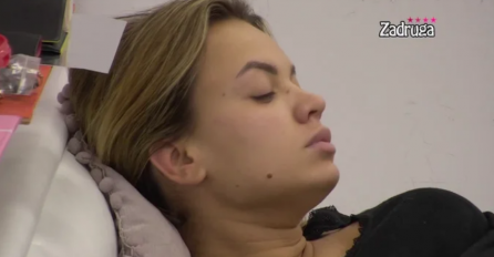 Jezivi prizori, ovo su slike UČESNICA ZADRUGE BEZ TRUNKE ŠMINKE: Kad vidite Rialdu oči će vam stati, A TEK TARA SIMOV!