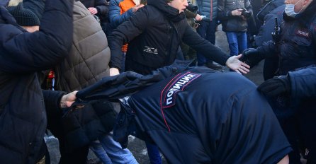 Širom Rusije počeli protesti podrške Navalnom, desetine uhapšenih