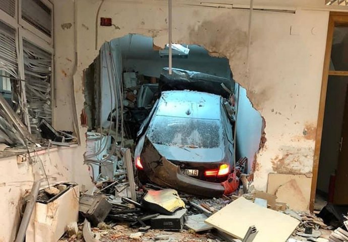 POGINULA JEDNA OSOBA: Novi detalji stravične nesreće na autoputu u Hrvatskoj