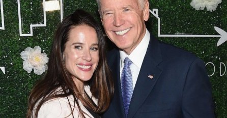 IVANKU TRAMP NISMO ČESTO VIĐALI U OVAKVIM IZDANJIMA: Bidenova kćerka sve OSTAVILA BEZ RIJEČI stilom za inauguracioni bal