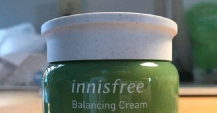 KUPILA JE SKUPU KREMU, A KAD JE OTVORILA POZLILO JOJ: Pogledajte šta je pronašla u njoj (FOTO)