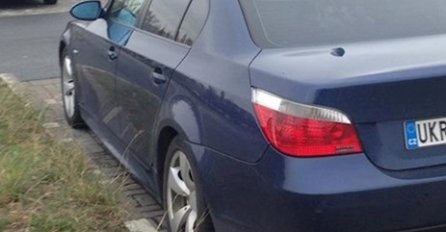 Kad su mu vidjeli TABLICE NA NOVOM AUTU, komšije odmah zvale policiju: Evo šta piše na njima, OD STIDA NIJE ZNAO ŠTA DA RADI (FOTO)