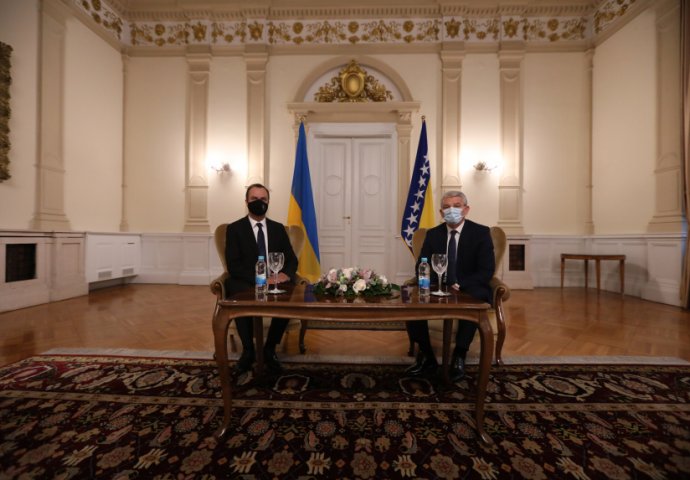 Ukrajinski ambasador stigao u Sarajevo na razgovore o aferi "ikona"