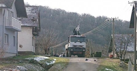 Evo ko je čovjek koji je jutros na tri radnika bacio bombu: "Prije godinu i pol dana mu je umrla žena, a djeca mu žive negdje vani"