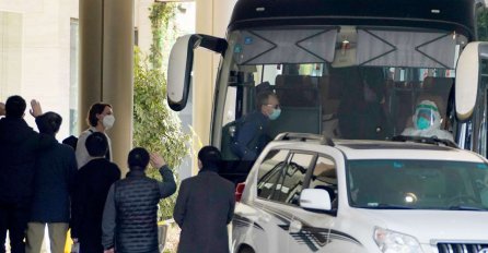 Tim SZO koji istražuje porijeklo koronavirusa 'konačno oslobođen' od 14-dnevne karantene u Wuhanu!