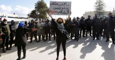  Tunižani protestiraju protiv "POLICIJSKE DRŽAVE"