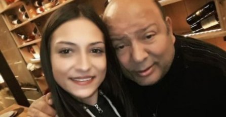 DŽEJOVA KĆERKA DALA OTKAZ NA POSLU, EVO ČIME SE BAVI SADA, NIKO NIJE OČEKIVAO: Sve bi dala da je otac sada vidi!