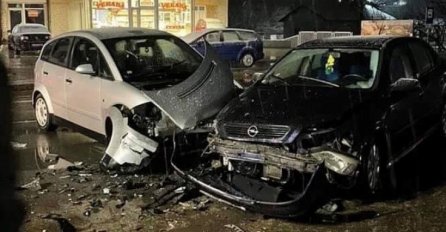 TEŠKA SAOBRAĆAJNA NESREĆA U BiH, AUTA SMRSKANA: Poznate prve informacije o nesreći kod Tešnja