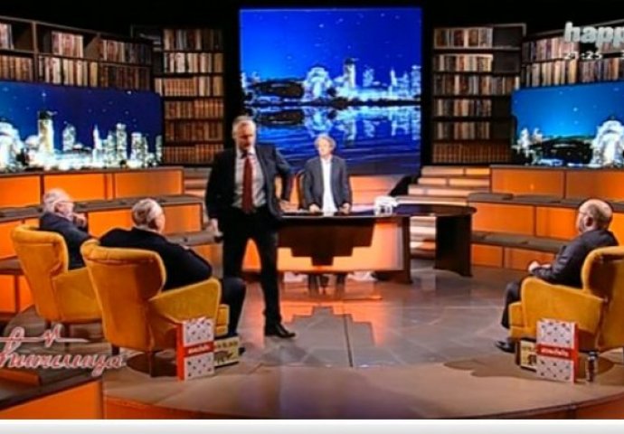 POGLEDAJTE ŠTA SU MU REKLI ZA KOMŠIĆA! Haos sinoć u Ćirilici: Evo zašto je Čeda Jovanović napustio EMISIJU!