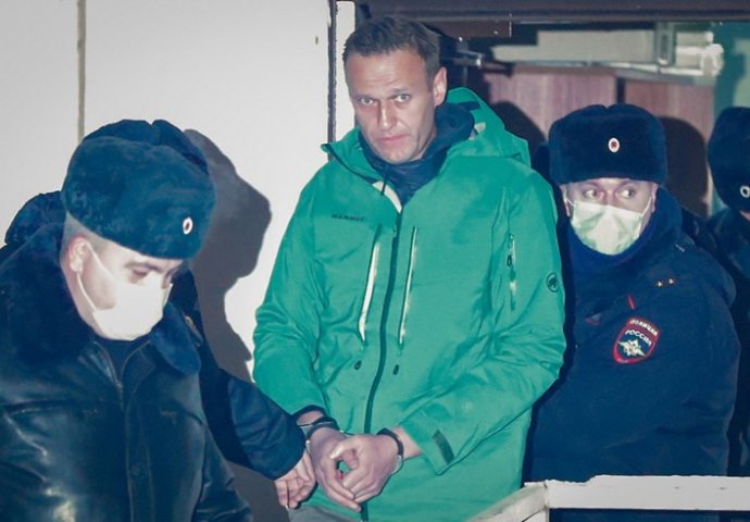Navalni ide u zatvor! Uvjetna kazna pretvorena u zatvorsku