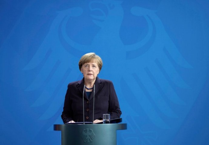 Angela Merkel: Njemačka je spremna pogledati rusku vakcinu Sputnik V!