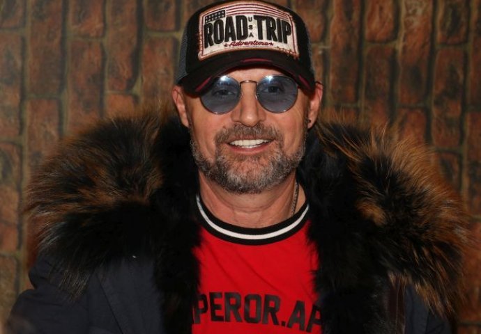 Mili se već dvije emisije nije pojavio na snimanju "Zvezda Granda", muzičar otkrio da li ima koronu i kako se osjeća (VIDEO)