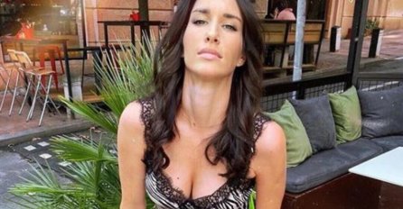 SAMO MJESEC DANA POSLIJE PORODA: Jelisaveta Orašanin sa sinom Bogdanom prošetala Bolonjom POKAZALA ZAVIDNU LINIJU (FOTO)