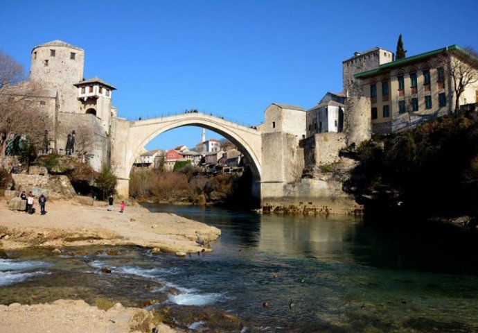 Gradonačelnici Mostara, Sarajeva i Banja Luke dolaze na skokove sa Starog mosta