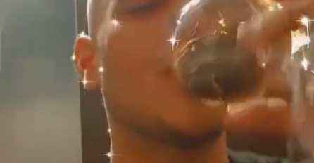 OVAKO MARINA PROSLAVLJA ROĐENDAN: Organizovali pravu FEŠTU, MARINA PLEŠE, ALI SVI GLEDAJU ŠTA RADI DARKO (FOTO)