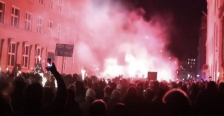  "Ljudi u crnom" ponovno marširali Kopenhagenom, protest u švicarskoj poreznoj oazi, mirno u Nizozemskoj gdje je stanovnicima rečeno da ne napuštaju domove....