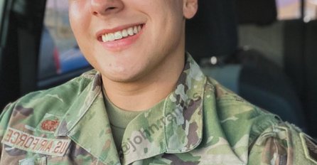 Dopisivala sam se sa ovim vojnikom 12 mjeseci i slala mu novac, a kada sam majci pokazala sliku SRUŠIO MI SE SVIJET: Rekla mi je BOLNU istinu od koje mi se okreće želudac