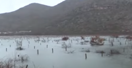 POPLAVE U BiH, PUTEVI BLOKIRANI: Nabujali vodotokovi i bujice prave haos