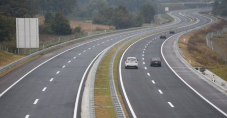 STANJE NA PUTEVIMA: Upozorenje vozačima na učestale odrone