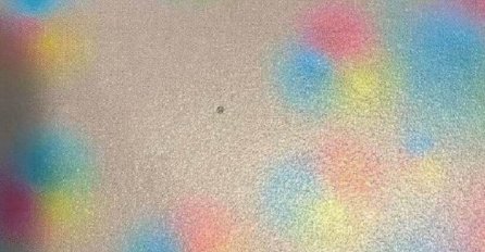 OVO JE IZAZVALO ŽESTOKU RASPRAVU NA INTERNETU: Gledajte 10 sekundi u centralnu tačku, desiće se nešto nevjerovetno