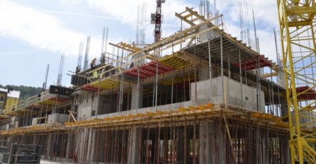 Tragedija u BiH: Radnik pao sa zgrade i poginuo