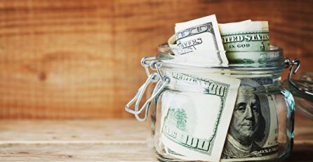 Američki dolar pada četvrti dan, bitcoin dostiže rekordne rezultate