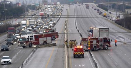 Haos na auto-putu, sudarilo se 100 vozila, najmanje petoro preminulo FOTO