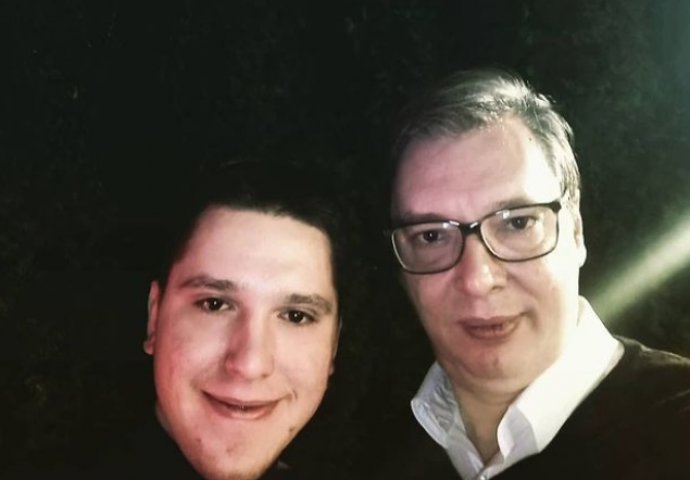 Vučić podijelio fotografiju sa sinom: "Šta rade mom Danilu, ničije dijete u Srbiji nije doživjelo"