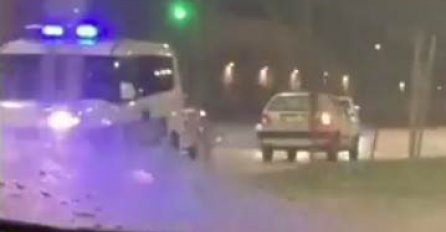 FILMSKA POTJERA U NOVOM SADU: Automobil "upao" u kontra smjer, a onda je patrola krenula za njim (VIDEO)