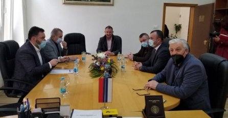 Košarac i Grujučić se sastali u Srebrenici: Razgovarali o razvoju ove lokalne zajednice