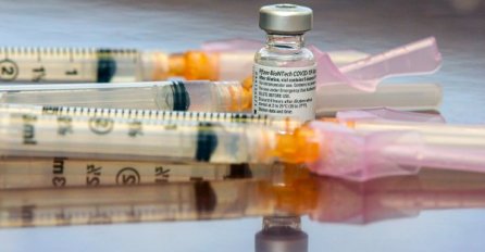 Pfizerova opskrba COVID-19 vakcinom u EU za 30% ispod planiranog, kažu izvori