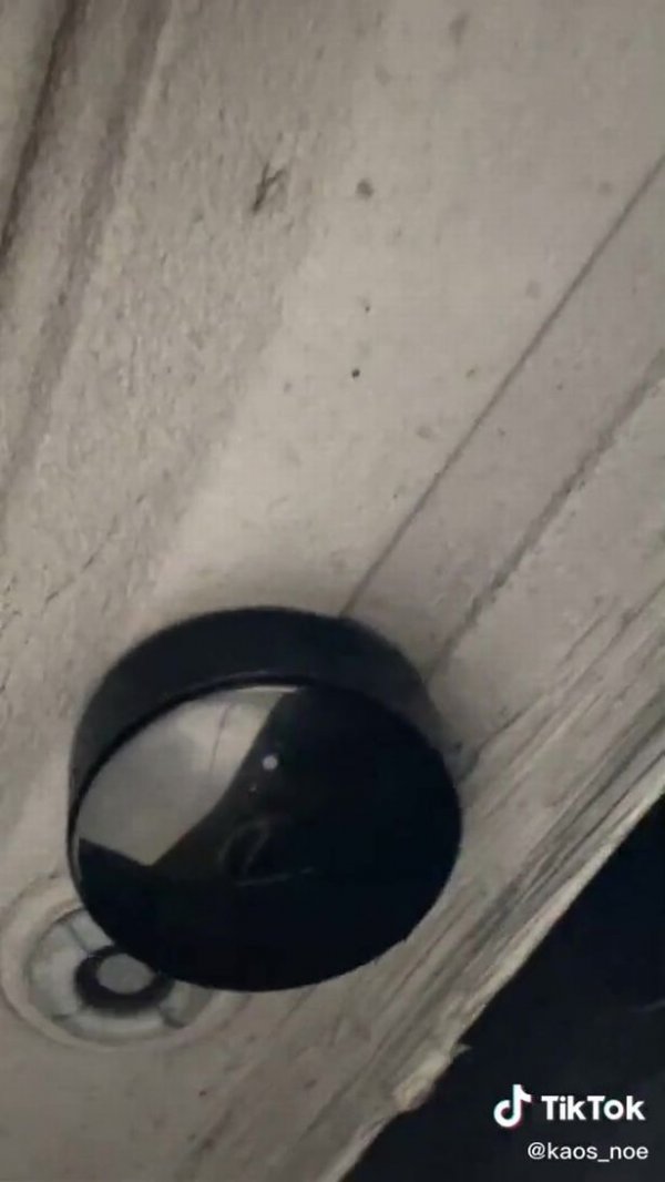 1-mechanic-makes-chilling-discovery-after-woman-brings-in-her-car-for-a-service