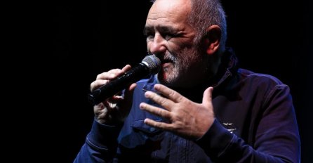 OGLASILA SE BALAŠEVIĆEVA KĆERKA, SKRHANA BOLOM POSLALA TUŽNU PORUKU: Pogledajte emotivni ispraćaj kćerke!