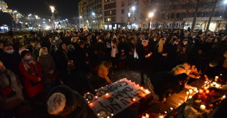 Beograđani se i večeras opraštaju od Ðorđa Balaševića