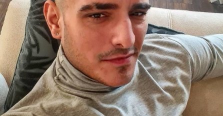 PONOVO SE UDEBLJAO DARKO LAZIĆ, NOĆU JEO ČOKOLADU I SADA POKAZAO SALO NA STOMAKU: Imao je 168 kilograma, a sada... (FOTO)