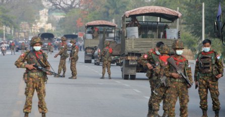 ESKALIRA SITUACIJA U MJANMARU: Vojska otvorila vatru na protestante, najmanje dvoje ubijeno