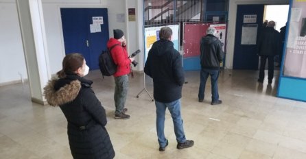 Proces glasanja u Srebrenici odvija se bez incidenata