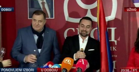 U znak pobjede SNSD-a u Doboju otvoren šampanjac