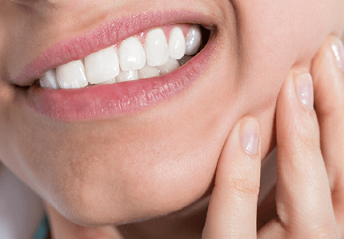 ZA ZDRAV I PRELIJEP OSMIJEH: Ovo je provjeren način uklanjanja karijesa sa zubi
